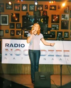 Optreden Showbizcity  7 Mei 1998 - Singles Vuur en Vlam & Laat me Vrij - Lana Wolf