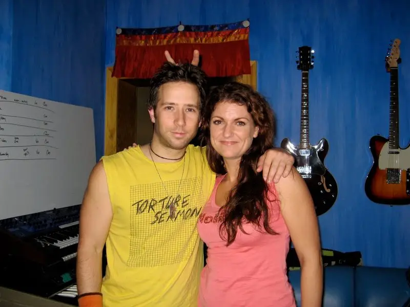 Marc Slutsky (Drums) En Lana
Crushproof Studio, New York - Something About Lana - Lana Wolf