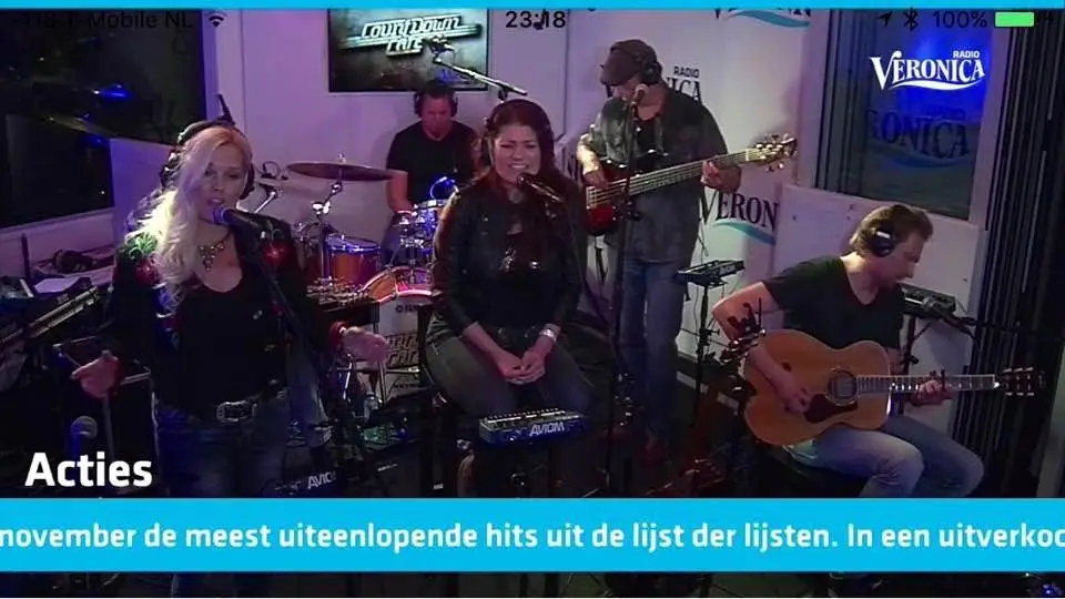 Countdown Cafe Lana Wolf Webcam - Radio Veronica - Countdown Café