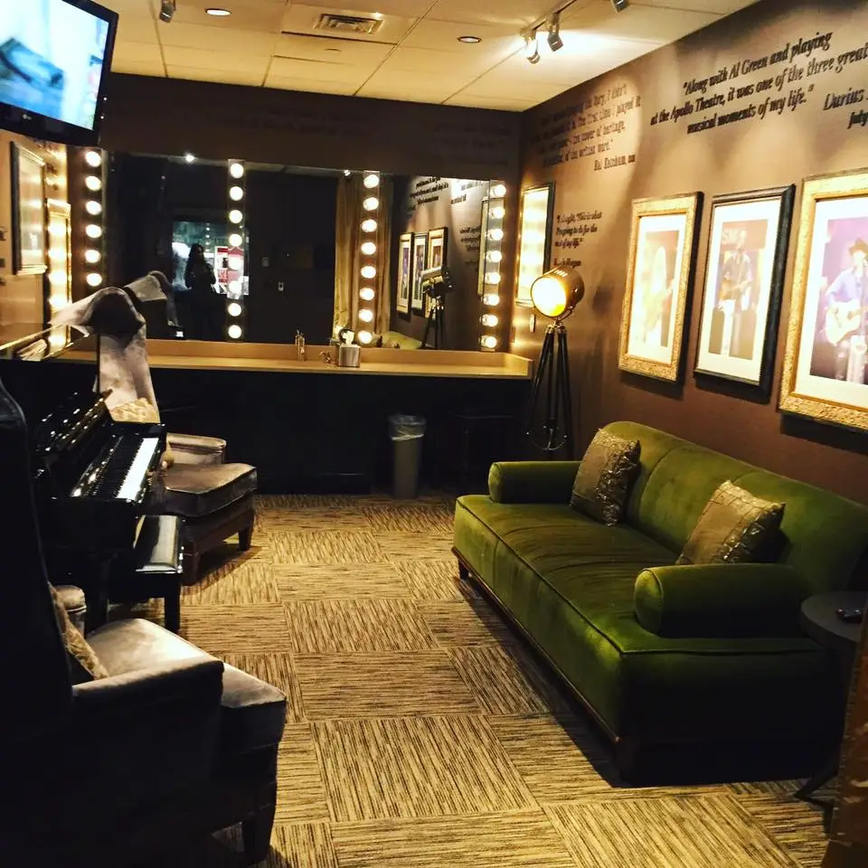 Grand Ol Opry, Backstage