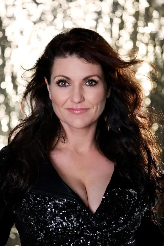 3 Foto Fotomel - Lana Wolf | Artist, Vocal coach